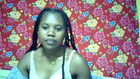 Snapshot of marie599194 chatting on 07/10/26, 04:06 marie599194 online show from 07/10/26, 04:06