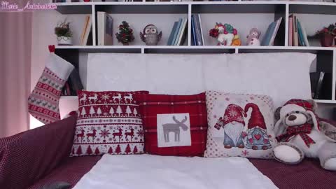 Snapshot of marie_antoinette62 chatting on 12/21/24, 11:44 Maria online show from 12/21/24, 11:44