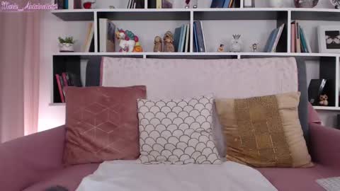 Snapshot of marie_antoinette62 chatting on 02/02/25, 03:39 Maria online show from 02/02/25, 03:39