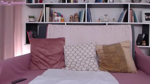 Snapshot of marie_antoinette62 chatting on 02/27/25, 03:15 Maria online show from 02/27/25, 03:15