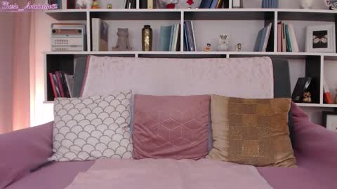 Snapshot of marie_antoinette62 chatting on 10/26/25, 06:30 Maria online show from 10/26/25, 06:30