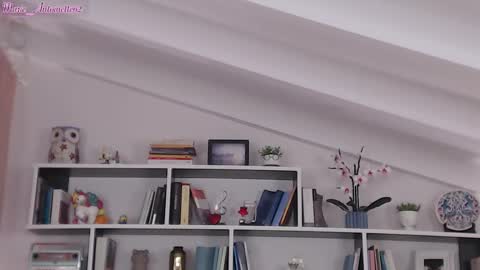 Snapshot of marie_antoinette62 chatting on 11/13/25, 07:57 Maria online show from 11/13/25, 07:57