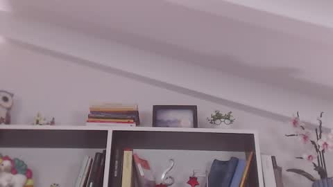 Snapshot of marie_antoinette62 chatting on 12/21/25, 06:04 Maria online show from 12/21/25, 06:04