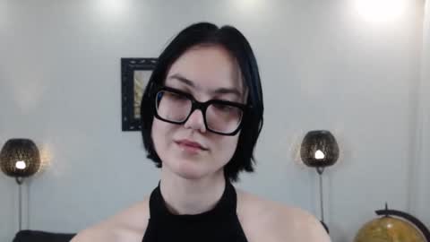 Snapshot of marie_fitch chatting on 11/07/25, 04:23 Marie Fitch online show from 11/07/25, 04:23