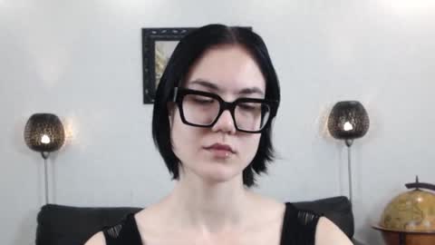 Marie Fitch online show from 11/21/25, 05:17