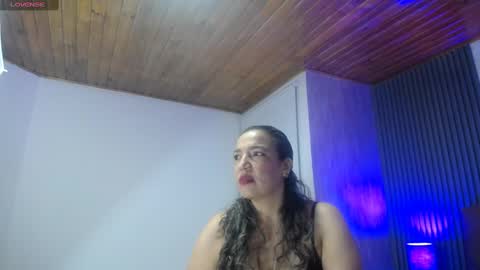 Snapshot of marie_hss chatting on 01/15/25, 02:38 marie_hss online show from 01/15/25, 02:38