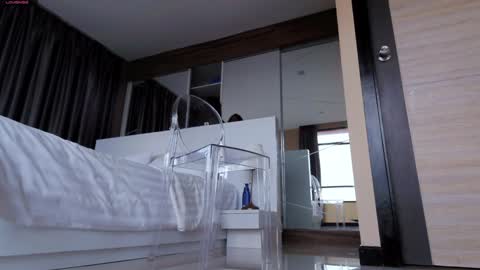 Marie online show from 12/06/24, 11:00