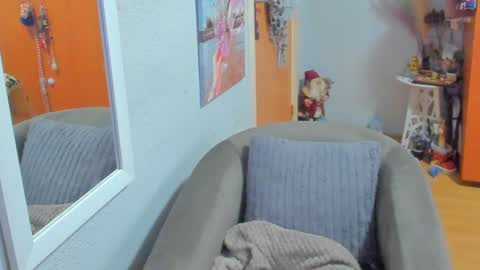 Snapshot of marie_marie03 chatting on 01/04/25, 12:05 Marie online show from 01/04/25, 12:05