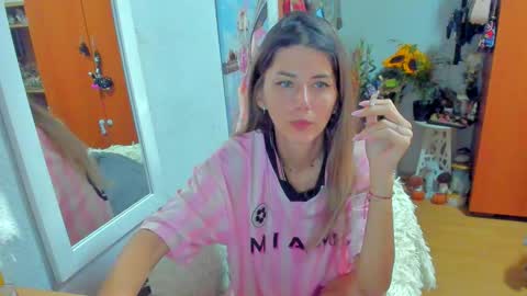 Snapshot of marie_marie03 chatting on 09/18/25, 05:53 Marie online show from 09/18/25, 05:53