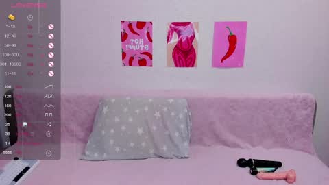 Snapshot of marie_reyess chatting on 05/30/26, 04:53 Marie 3 online show from 05/30/26, 04:53