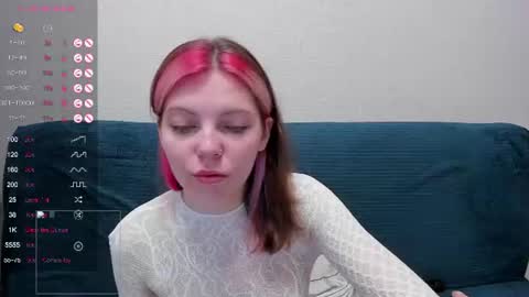 Snapshot of marie_reyess chatting on 06/10/26, 02:56 Marie 3 online show from 06/10/26, 02:56