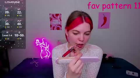 Snapshot of marie_reyess chatting on 07/07/26, 11:25 Marie 3 online show from 07/07/26, 11:25