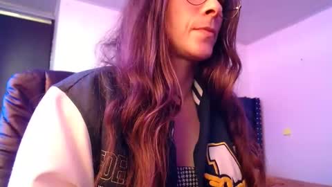 Mariie online show from 02/17/25, 07:10