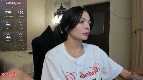 Snapshot of mariella__adams chatting on 02/13/25, 04:07 Maria  online show from 02/13/25, 04:07