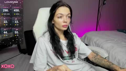 Snapshot of mariella__adams chatting on 09/24/25, 02:09 Maria  online show from 09/24/25, 02:09