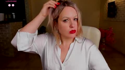 mariemlui online show from 11/14/25, 06:06