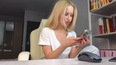 Snapshot of marietta__castro chatting on 06/30/26, 04:08 Marietta online show from 06/30/26, 04:08
