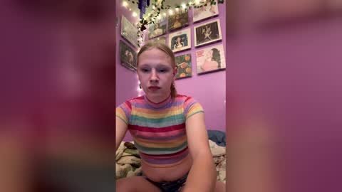 Snapshot of marigoldgoddess chatting on 12/16/25, 04:06 Marigold online show from 12/16/25, 04:06