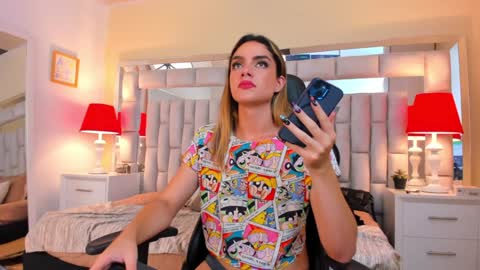 mariiahneedles online show from 12/31/24, 03:55