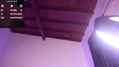 Mariana Hasper online show from 12/15/25, 06:50