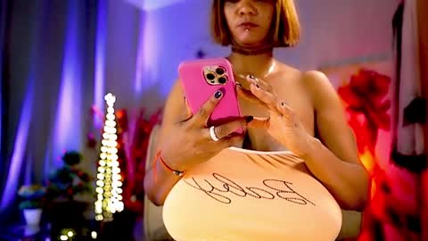 Snapshot of mariicha chatting on 01/24/25, 09:39 Nikita - Scroll down and read my bio please. New Pictures in Bio online show from 01/24/25, 09:39