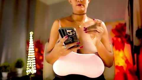 Nikita - Scroll down and read my bio please. New Pictures in Bio online show from 04/04/26, 07:17