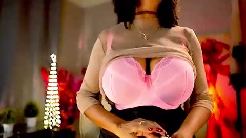 Snapshot of mariicha chatting on 07/19/26, 07:12 Nikita - Scroll down and read my bio please. New Pictures in Bio online show from 07/19/26, 07:12
