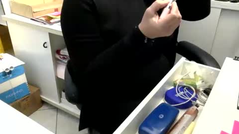 Mary... online show from 02/03/25, 02:02