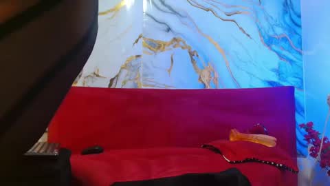 marilyn_aboul online show from 10/07/25, 12:08