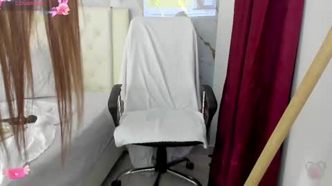 Marilyn online show from 02/25/25, 01:52