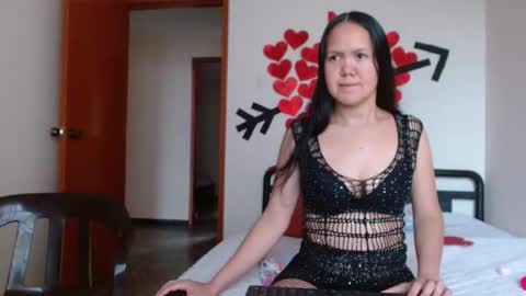Snapshot of marilynbeautifullyhairy chatting on 02/10/25, 01:01 marilyn online show from 02/10/25, 01:01