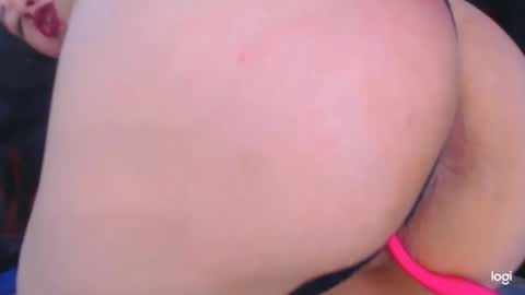 Snapshot of marilynwett chatting on 12/28/24, 03:04 marilynwett online show from 12/28/24, 03:04