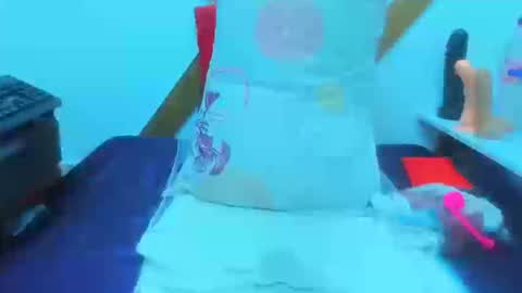 Snapshot of marilynwett chatting on 10/17/25, 02:04 marilynwett online show from 10/17/25, 02:04