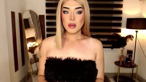 Snapshot of marinamorets chatting on 02/09/25, 02:38 marina online show from 02/09/25, 02:38