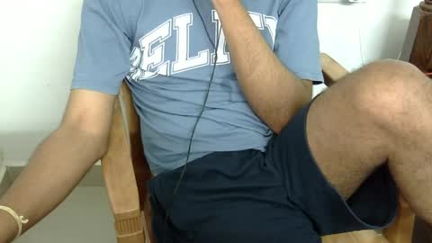 Snapshot of marinavine chatting on 05/17/26, 02:35 The SHY UncutBoy online show from 05/17/26, 02:35