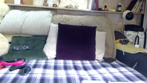 marinka_ online show from 11/22/25, 04:17