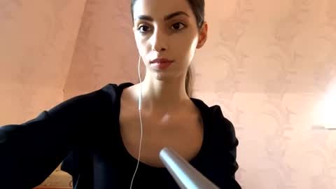 Anny online show from 05/14/26, 08:10