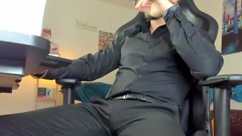Snapshot of marioslim chatting on 06/18/26, 10:09 marioslim online show from 06/18/26, 10:09