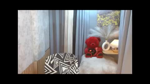 Snapshot of mariposa_911 chatting on 04/19/26, 06:10 LEAH online show from 04/19/26, 06:10