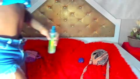 Snapshot of mariposahorny chatting on 01/28/25, 03:25 Nathaly online show from 01/28/25, 03:25