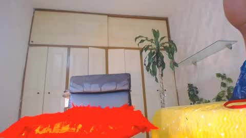 Snapshot of mariposahorny chatting on 02/13/25, 03:46 Nathaly online show from 02/13/25, 03:46