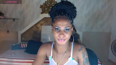 Snapshot of mariposahorny chatting on 09/16/25, 05:36 Nathaly online show from 09/16/25, 05:36