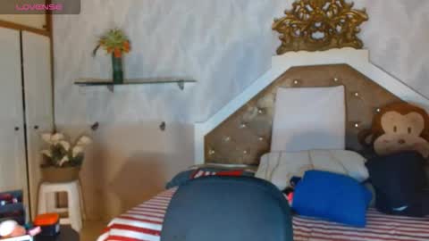 Snapshot of mariposahorny chatting on 09/19/25, 08:20 Nathaly online show from 09/19/25, 08:20