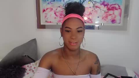 Snapshot of mariposahorny chatting on 12/02/25, 01:28 Nathaly online show from 12/02/25, 01:28