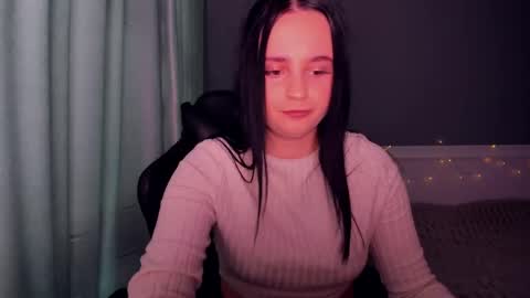 Snapshot of marisasue chatting on 03/04/25, 10:46 MarisaSue online show from 03/04/25, 10:46