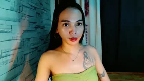 Snapshot of marishkafoxx chatting on 05/08/26, 10:53 marishka online show from 05/08/26, 10:53