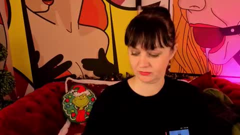 Snapshot of maristormm chatting on 12/17/25, 02:34 Lika online show from 12/17/25, 02:34