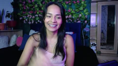 Snapshot of maritza_ferrerr chatting on 01/29/25, 04:47 Maritza Ferrer -Samara Beltran online show from 01/29/25, 04:47