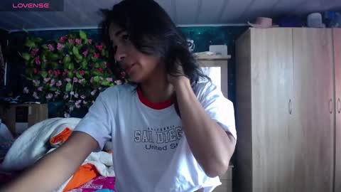 Snapshot of maritza_ferrerr chatting on 02/16/25, 04:53 Maritza Ferrer -Samara Beltran online show from 02/16/25, 04:53