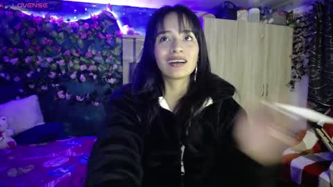 Snapshot of maritza_ferrerr chatting on 02/19/25, 03:28 Maritza Ferrer -Samara Beltran online show from 02/19/25, 03:28